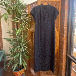 Elegant Black Leaf Pattern Traditional Japanese Maxi Dress